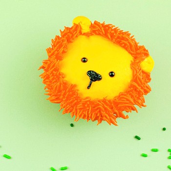 Lion Cupcake