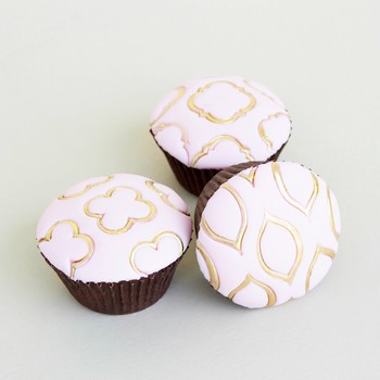 Pink & Gold Fondant Cupcakes