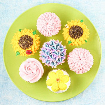 Buttercream Flower Cupcakes