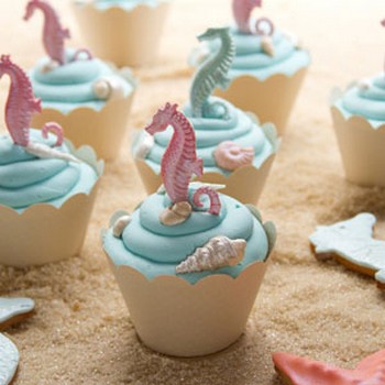 Seashell and Seahorse Cupcakes