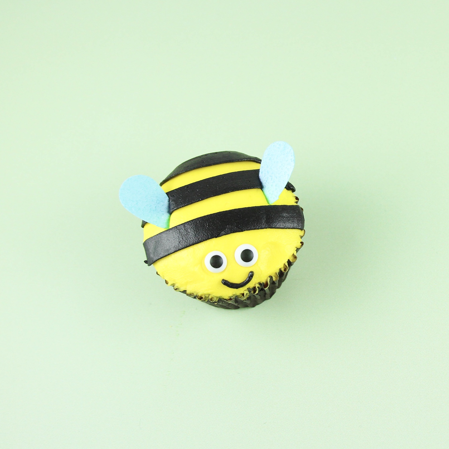 Bumblebee Cupcake