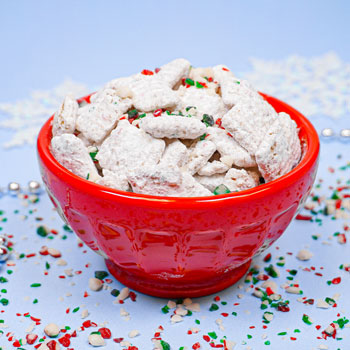 Christmas Peppermint Puppy Chow