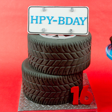 Tire Cake | Country Kitchen SweetArt Cake, Candy and Cookie Ideas