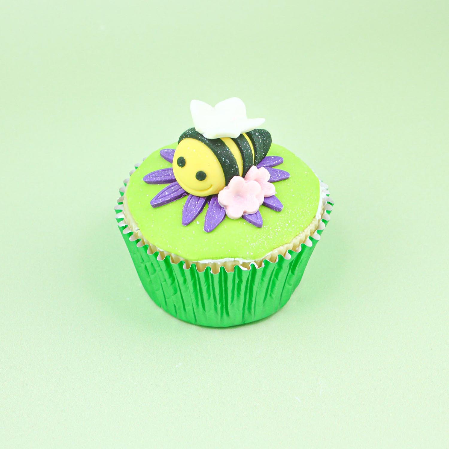 Bumblebee fondant cupcake