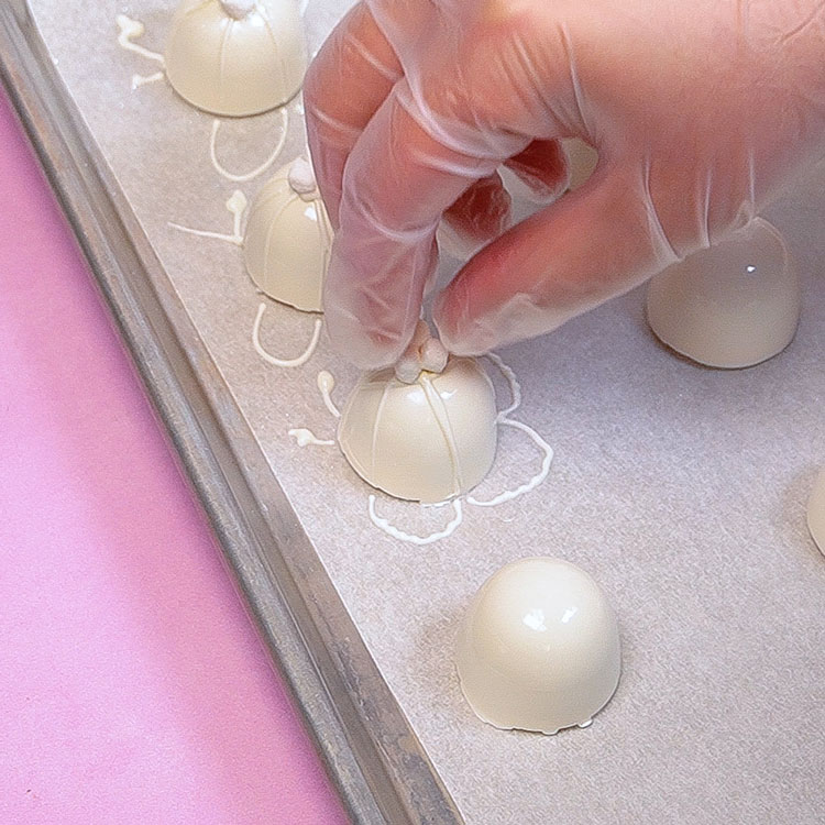 decorating hot chocolate truffles